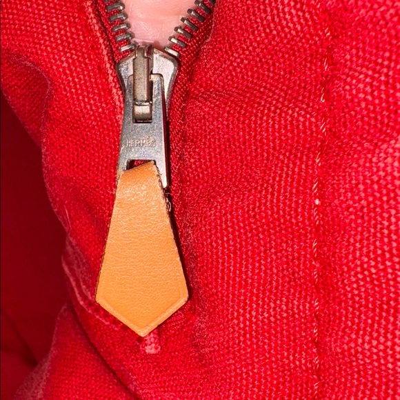 RED HERMÈS TOTE Deauville PM - Picture 12 of 17